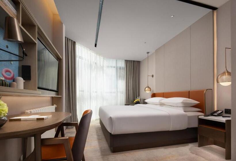 Standardrum King Size Säng, Home2 Suites By Hilton Wuhan Hankou Railway Station