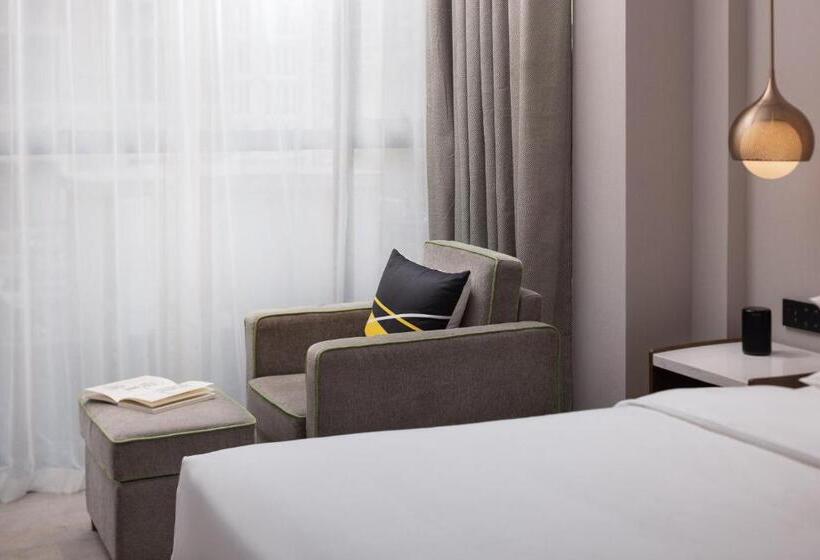 Standardrum King Size Säng, Home2 Suites By Hilton Wuhan Hankou Railway Station