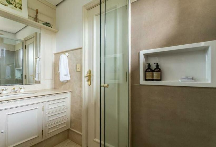 带阳台的豪华间, Natu Hotel Boutique & Spa