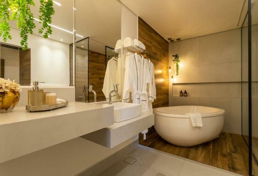 豪华房间, Natu Hotel Boutique & Spa