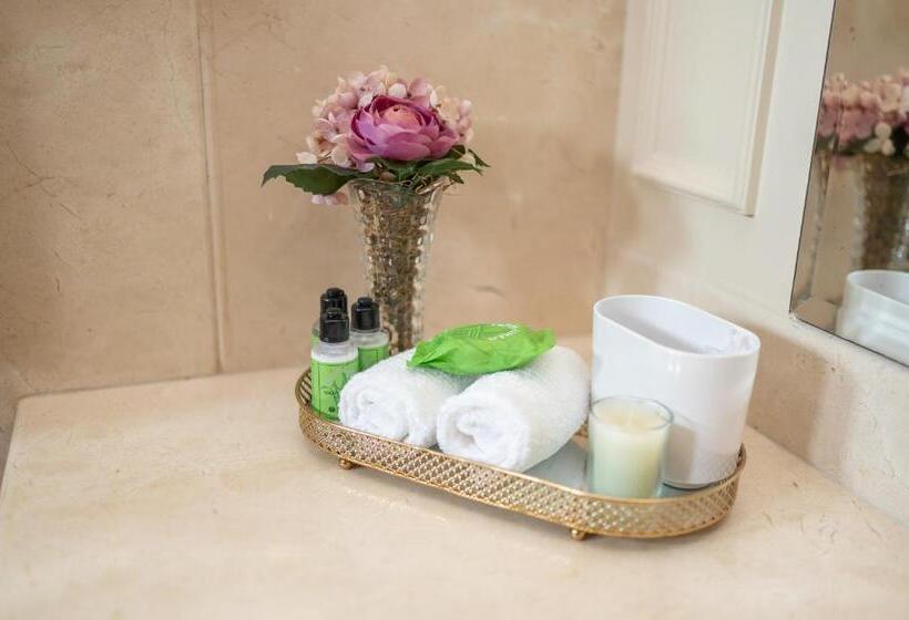 带阳台的豪华间, Natu Hotel Boutique & Spa