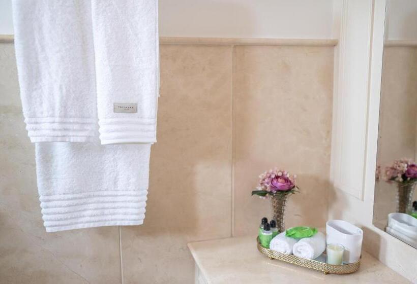 带阳台的豪华间, Natu Hotel Boutique & Spa