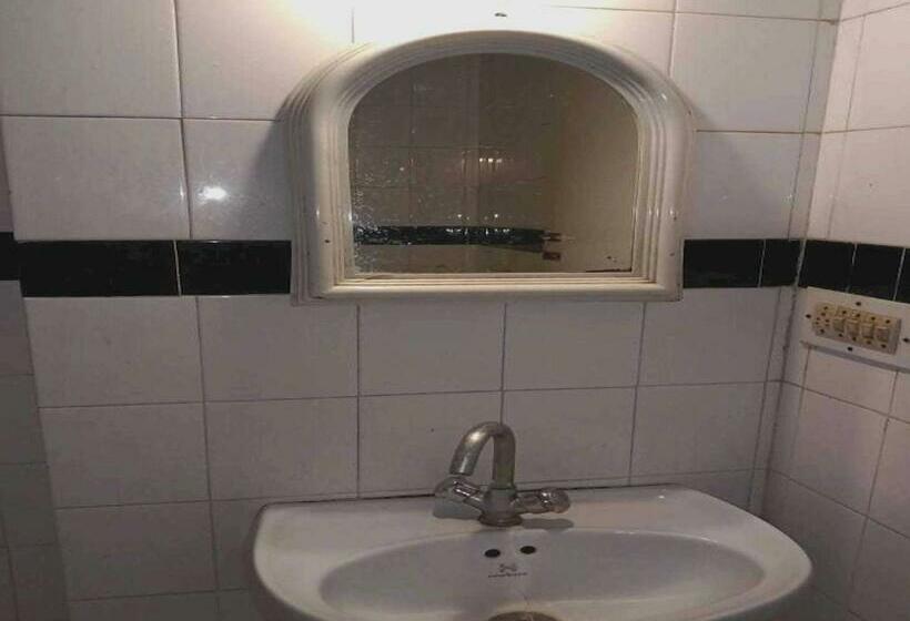 三人经典房间, Oyo Hotel Shan