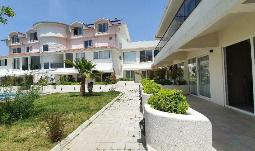 庭の見える１ベッドルームアパートメント, Near Oludeniz Beach Cozy Room With Kitchen