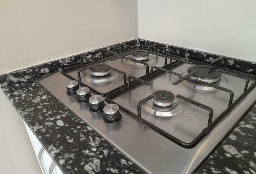 庭の見える１ベッドルームアパートメント, Near Oludeniz Beach Cozy Room With Kitchen