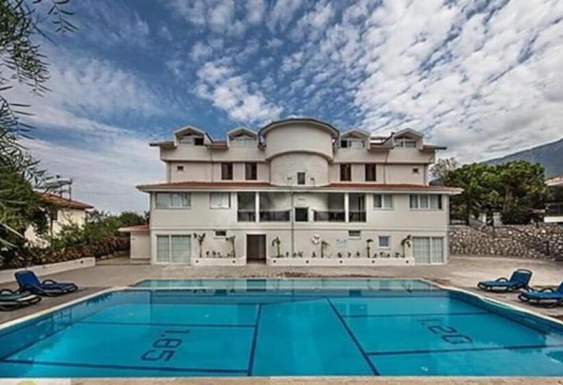 דירת חדר נוף לגינה, Near Oludeniz Beach Cozy Room With Kitchen