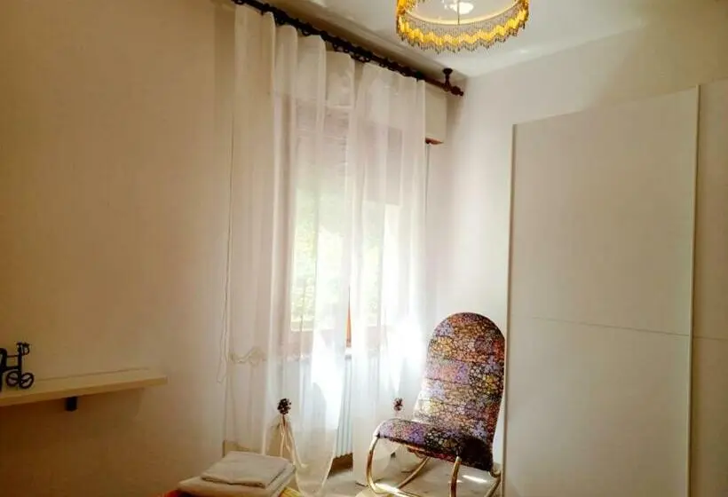 Standard-huone, Ai Giardini