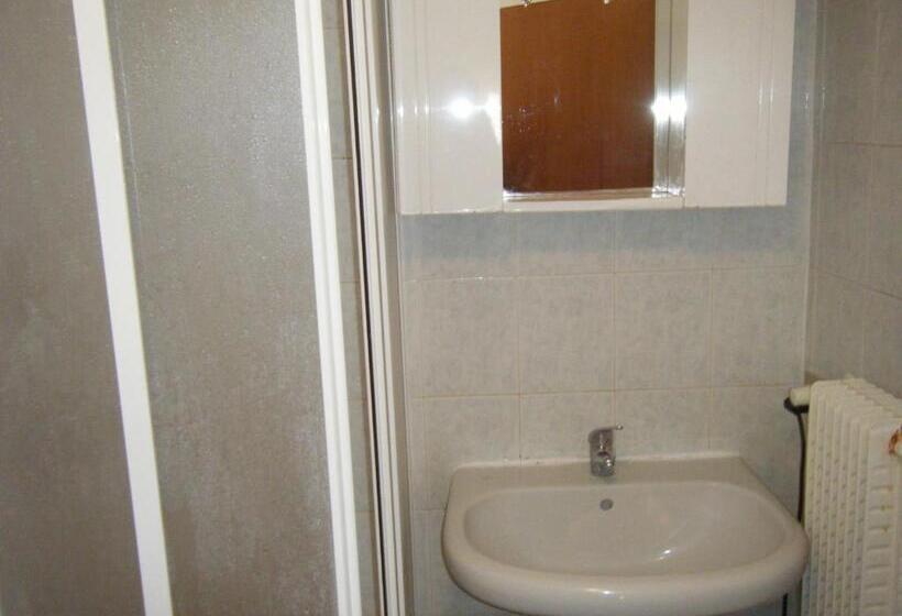 اتاق استاندارد, Camera Via Orfeo