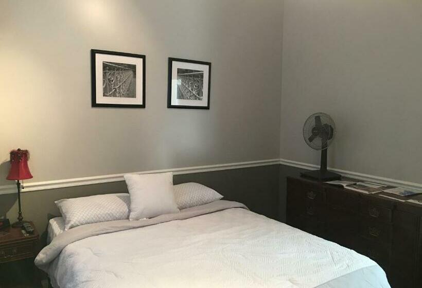 غرفة قياسية, Just Minutes From Downtown Chicago