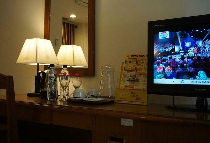 غرفة ديلوكس, Candisari