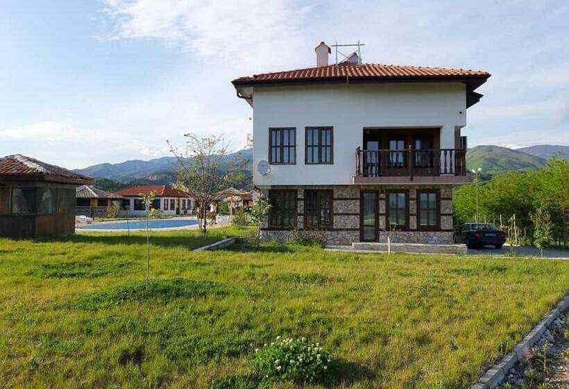 3间卧室的房子, къщи за гости с. любовище