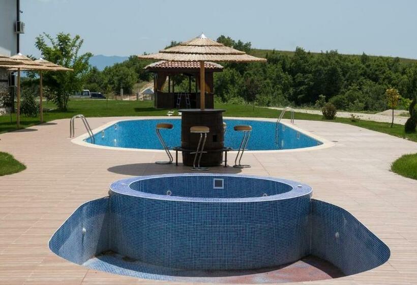 3间卧室的房子, къщи за гости с. любовище