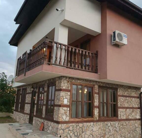 3间卧室的房子, къщи за гости с. любовище