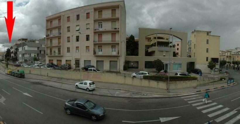 1间卧室的房子, I Tre Cardilli