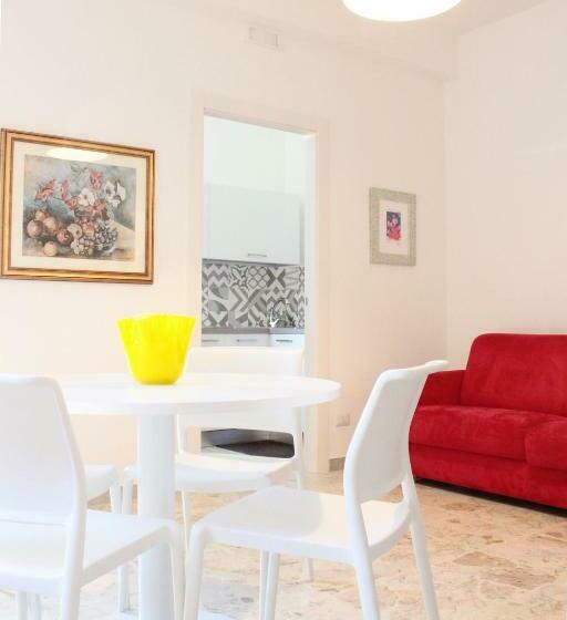 1间卧室的房子, I Tre Cardilli