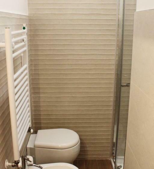 可看到停车场的标准间, I Tre Cardilli