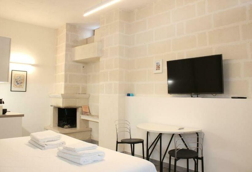 可看到停车场的标准间, I Tre Cardilli