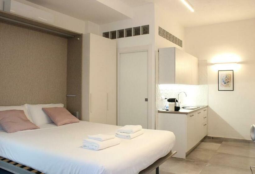 可看到停车场的标准间, I Tre Cardilli