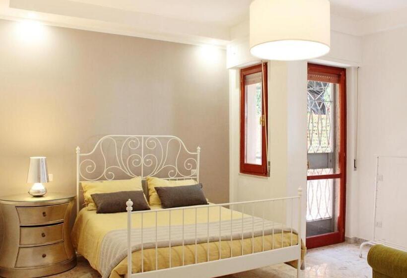 1间卧室的房子, I Tre Cardilli