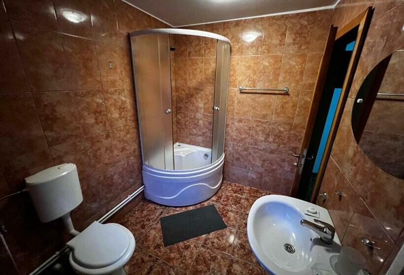 주니어 스위트 발코니, Pensiunea Flora