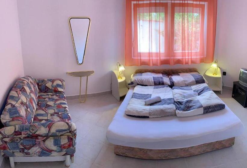 Апартаменты 1 Спальня, Peter S Apartments Siófok