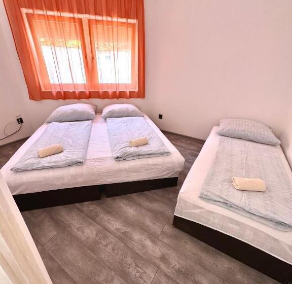 Апартаменты 2 Спальни, Peter S Apartments Siófok