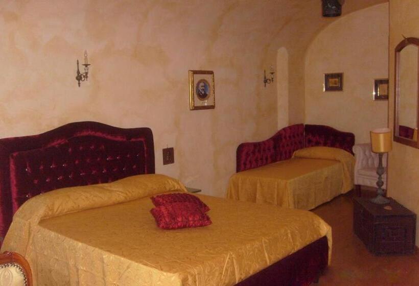 اتاق لوکس چهار تخته, B&b Carolina Plebiscito R