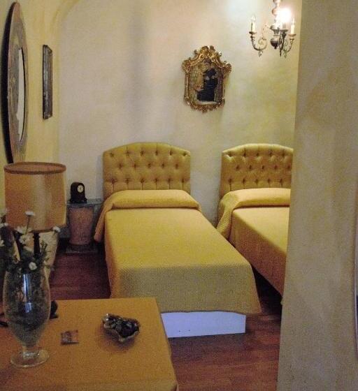 اتاق اکونومی, B&b Carolina Plebiscito R