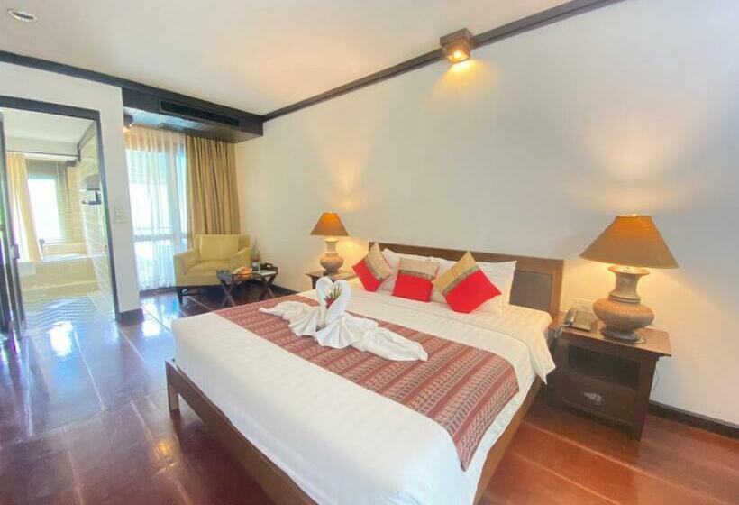 디럭스 룸, Gassan Khuntan Golf & Resort