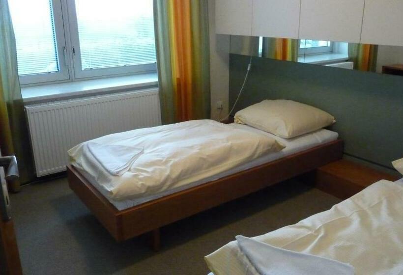 חדר סטנדרט, Solitaire