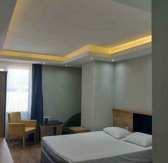 スタンダードルーム, Asem Palace