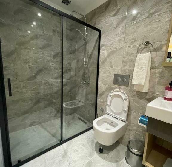 スタンダードルーム, Asem Palace