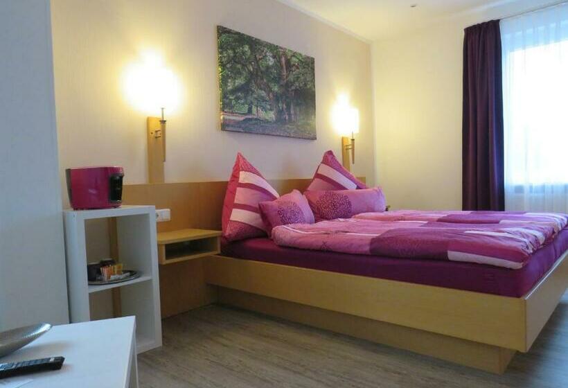 Номер Стандарт Вид на Сад, Pension Haus Talblick Edersee