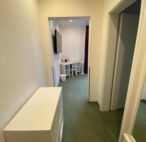 Трехместный Номер Стандарт Вид на Сад, Pension Haus Talblick Edersee