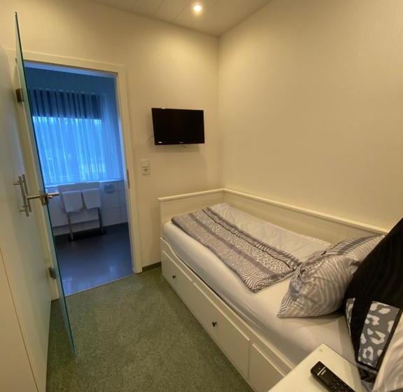 Трехместный Номер Стандарт Вид на Сад, Pension Haus Talblick Edersee