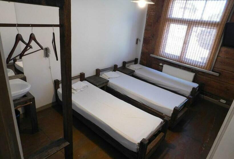 Economy Triple Room, Senliepāja