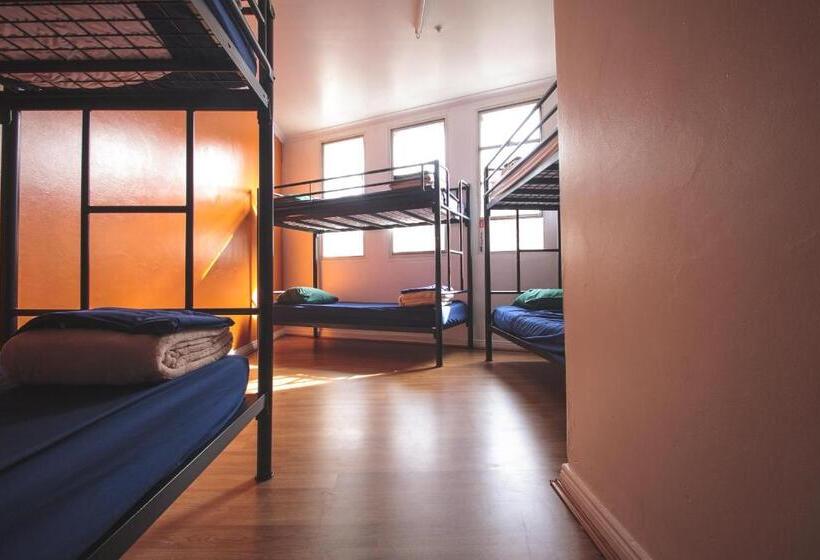 Кровать в Общей Комнате, Mad Monkey Kings Cross