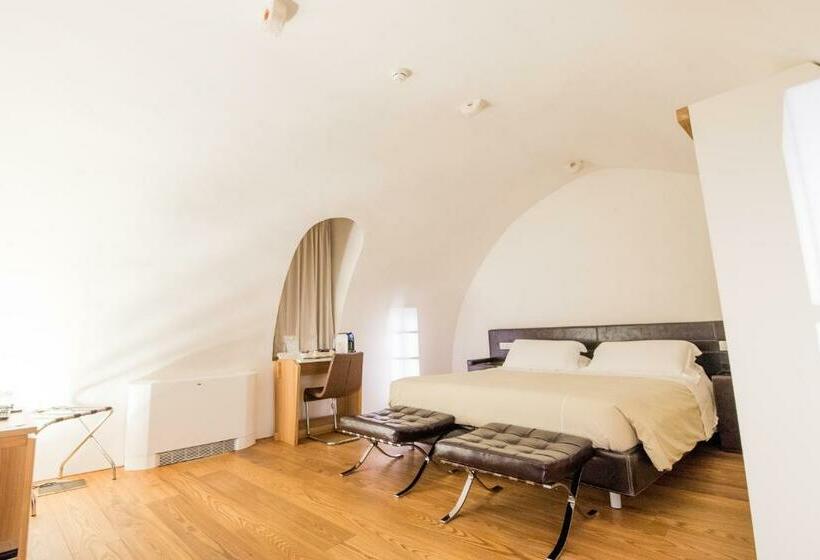 Номер Стандарт, Dimora Intini