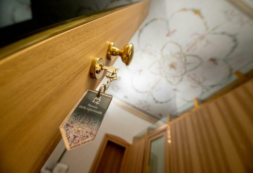 Люкс, Dimora Intini