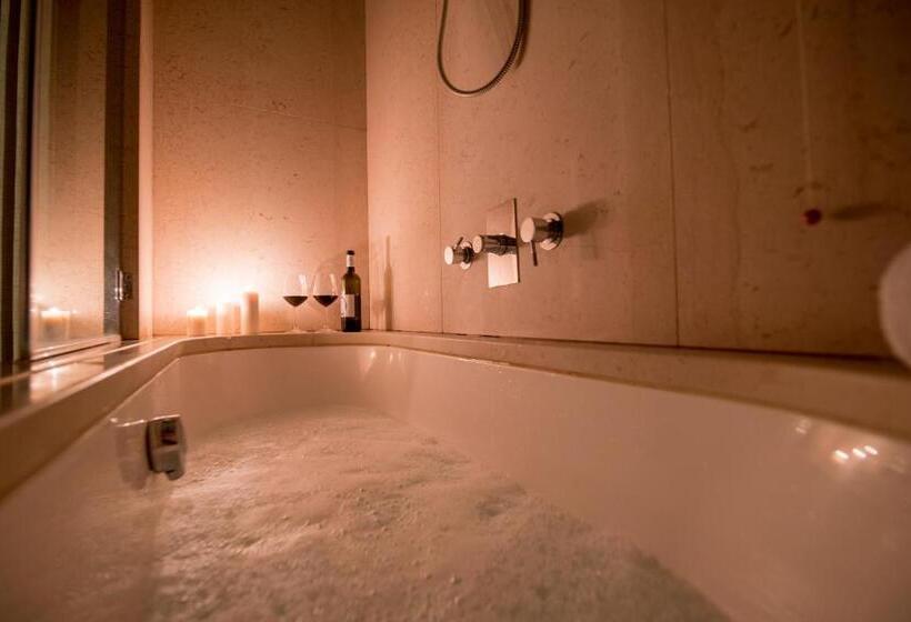 Полулюкс, Dimora Intini