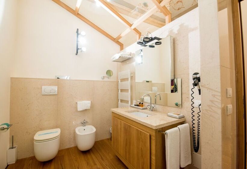 Люкс, Dimora Intini