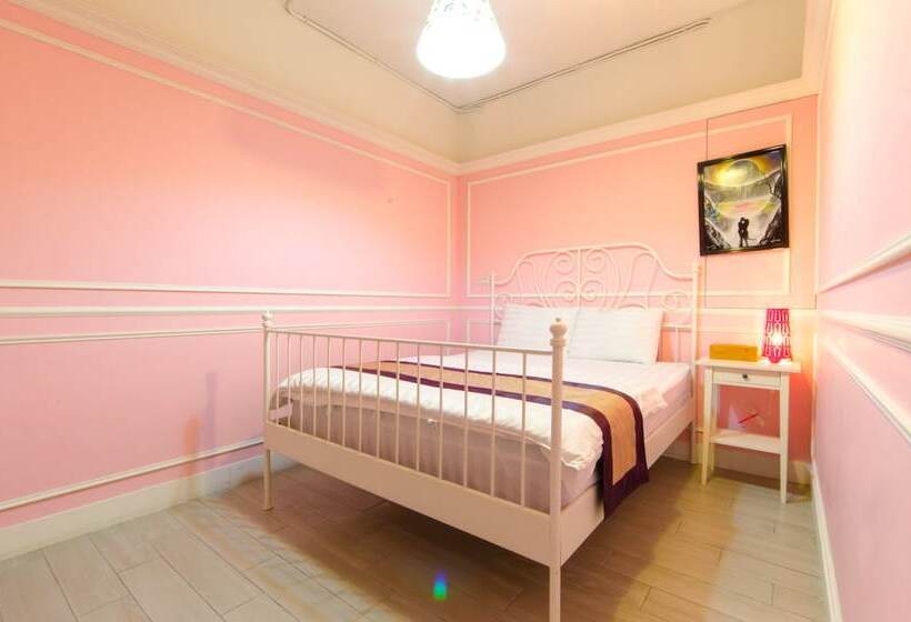 اتاق سوپریور, Lanying Home