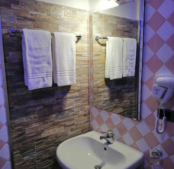 סוויטת ג'וניור, Malpensafiera