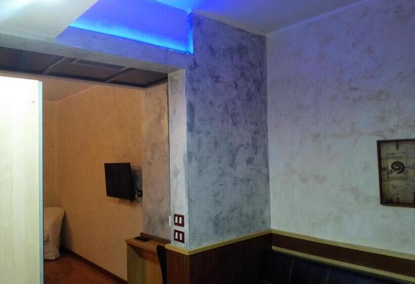 חדר דלוקס, Malpensafiera