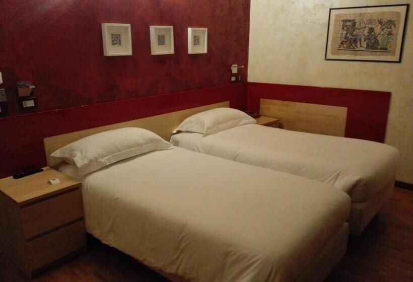 חדר סטנדרט, Malpensafiera