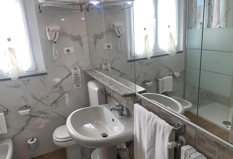 חדר סטנדרט, Malpensafiera