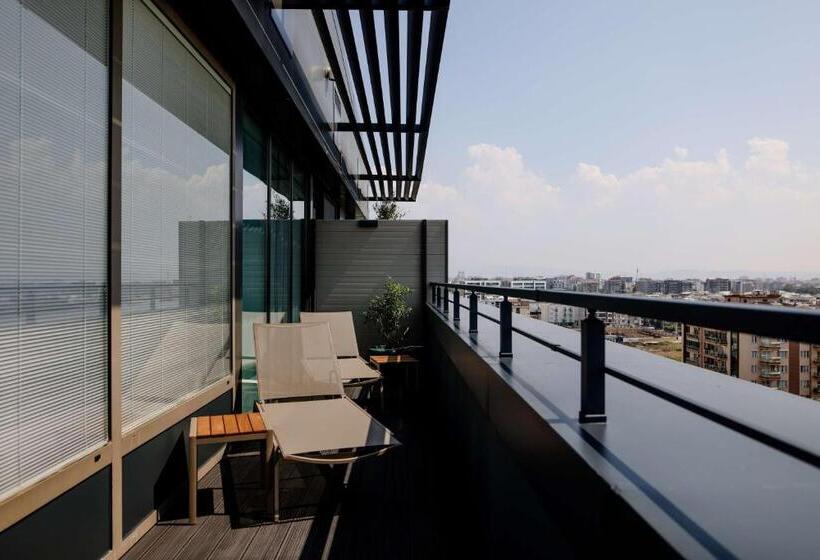 سوئیت پریمیوم, Best Western Premier Karsiyaka Convention & Spa