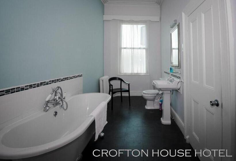 Люкс, Crofton House