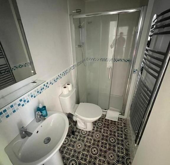 Номер Basic, Crofton House