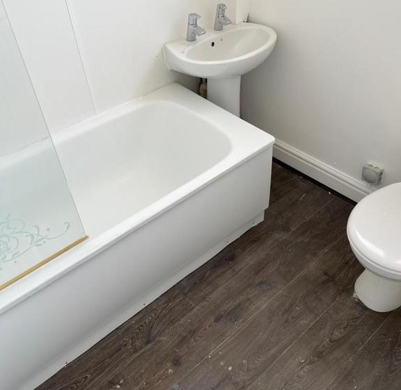 اتاق عادی, Crofton House